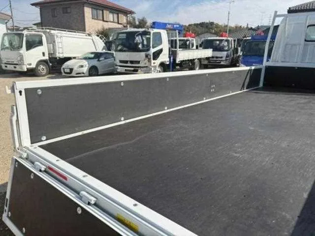 Mitsubishi Fuso Canter 2025 — миниатюра 4
