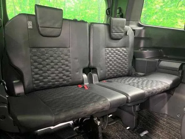 Toyota Voxy 2023 — миниатюра 4