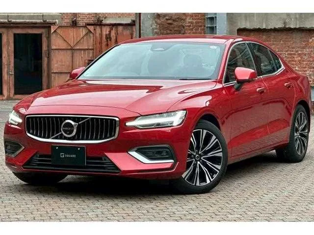 Volvo S60 2023 — фото 1, купить с доставкой в Москву