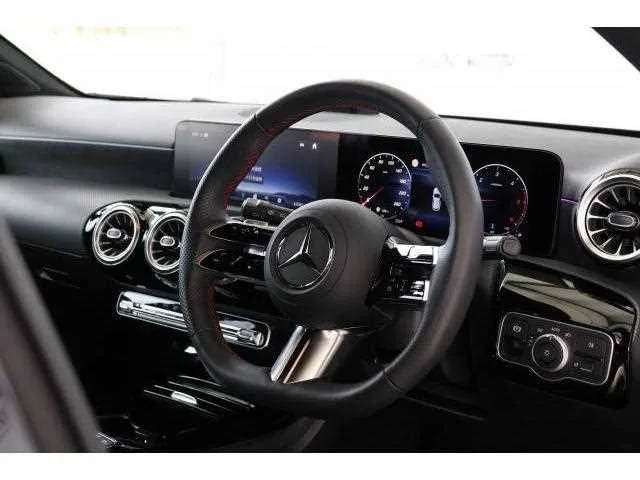 Mercedes-Benz A-Class 2024 — миниатюра 5