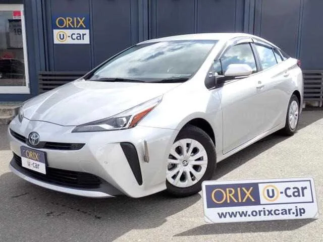 Toyota Prius 2022 — фото 1, купить с доставкой в Москву