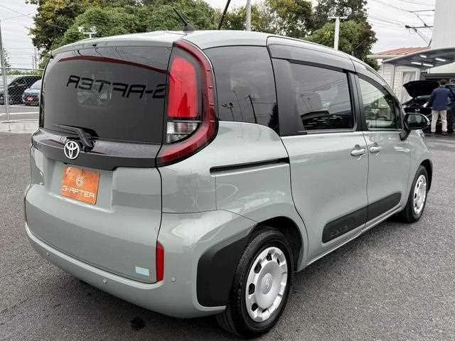 Toyota Sienta 2023 — миниатюра 3