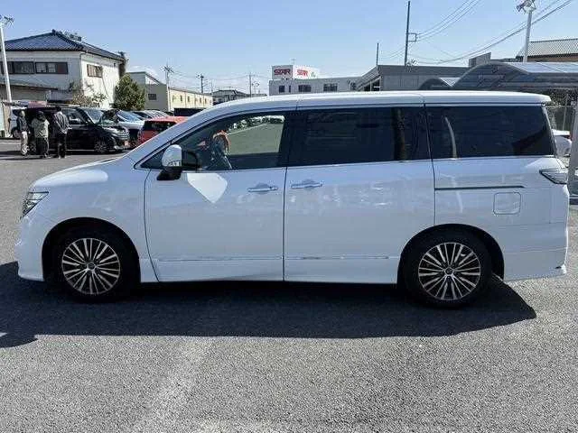 Nissan Elgrand 2024 — миниатюра 5