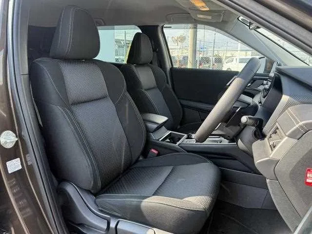 Mitsubishi Outlander 2023 — миниатюра 3