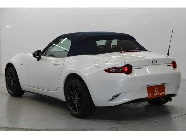 Mazda Roadster 2023 — миниатюра 2