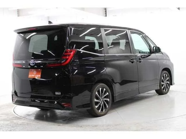 Toyota Noah 2023 — миниатюра 3
