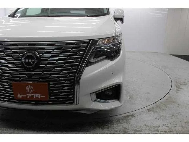 Nissan Elgrand 2024 — миниатюра 4