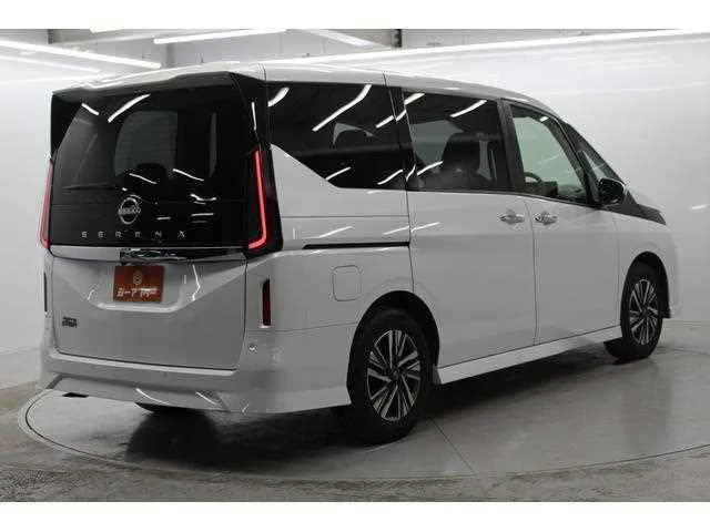Nissan Serena 2023 — миниатюра 3