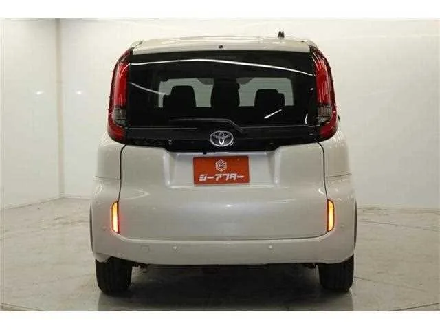 Toyota Sienta 2024 — миниатюра 3