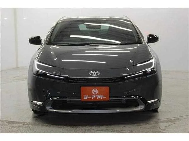 Toyota Prius 2023 — миниатюра 2