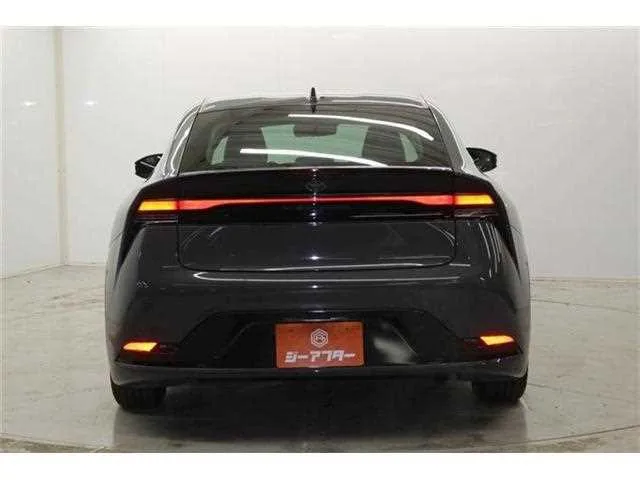 Toyota Prius 2023 — миниатюра 3