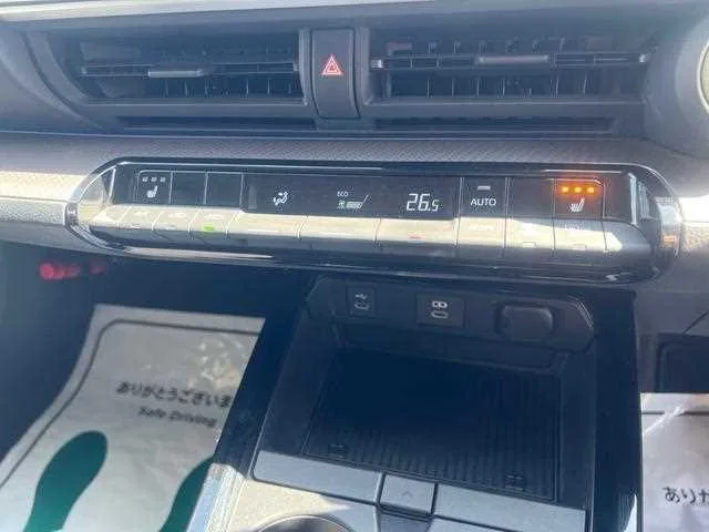 Toyota Prius 2023 — миниатюра 3