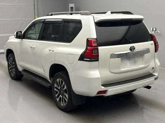 Toyota Land Cruiser Prado 2022 — миниатюра 2