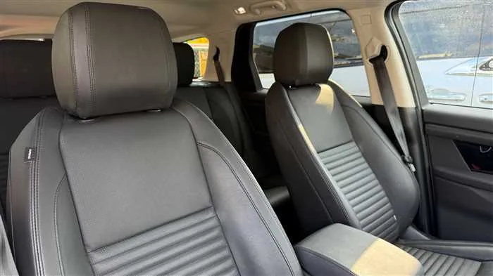 Land Rover Discovery Sport SE D200 2023 — миниатюра 3