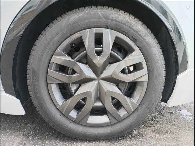 Toyota Prius 2024 — миниатюра 4