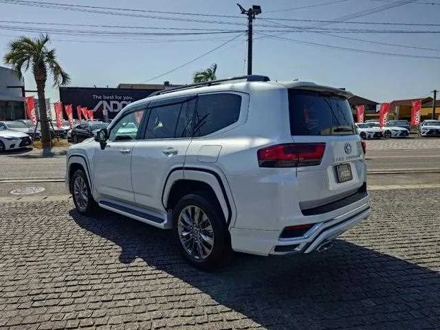 Toyota Land Cruiser 2024 — миниатюра 2