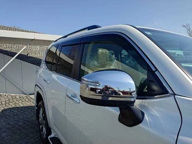Toyota Land Cruiser 2024 — миниатюра 4