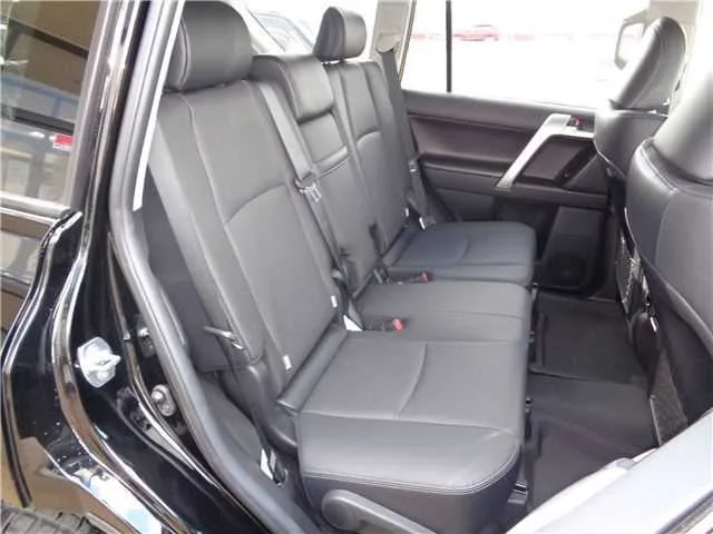 Toyota Land Cruiser Prado TX-LPKGBlackEdition 2022 — миниатюра 4