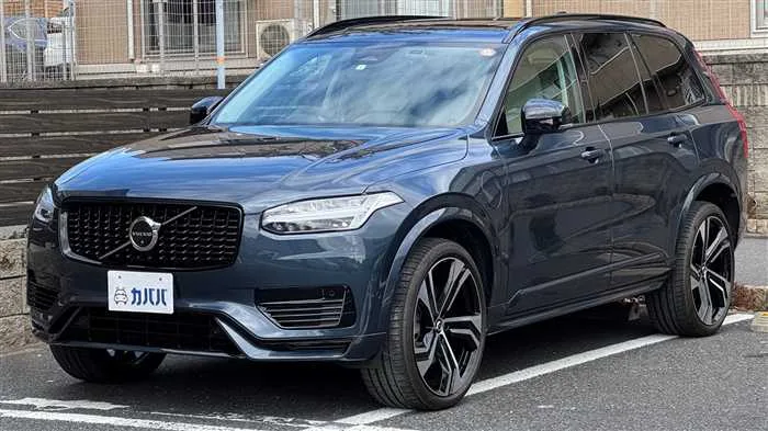Volvo XC90 T8 AWD 2023 — фото 1, купить с доставкой в Москву