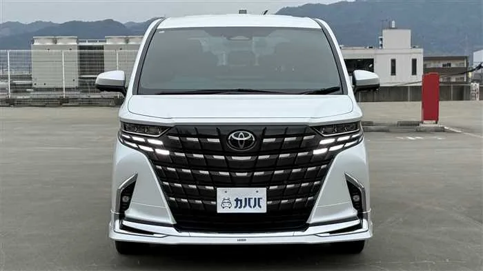 Toyota Alphard Z 2023 — миниатюра 2