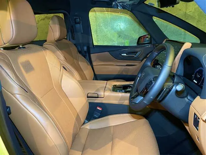 Toyota Vellfire Z PREMIER HYBRID 4WD 2024 — миниатюра 3