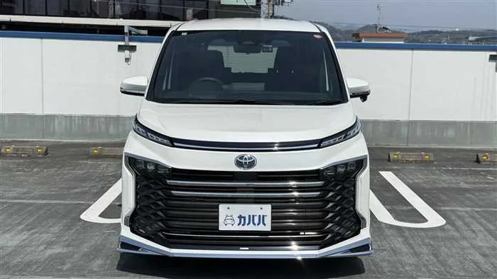 Toyota Voxy S-Z 2024 — миниатюра 2
