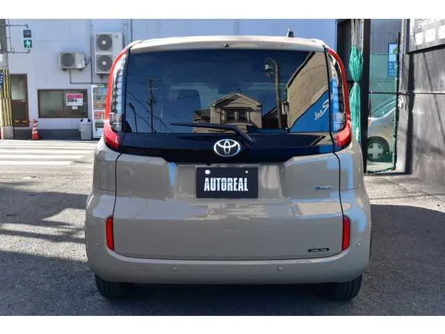 Toyota Sienta 2025 — миниатюра 2
