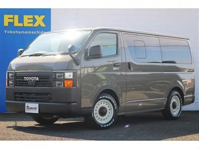 Toyota Hiace Van 2022 — фото 1, купить с доставкой в Москву