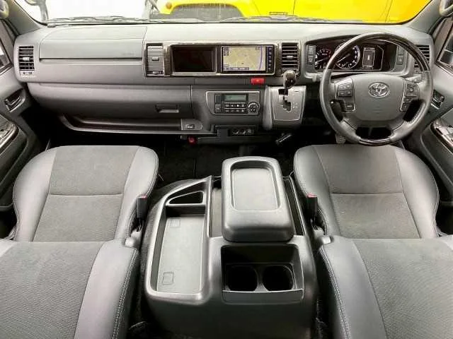 Toyota Hiace Van 2022 — миниатюра 2