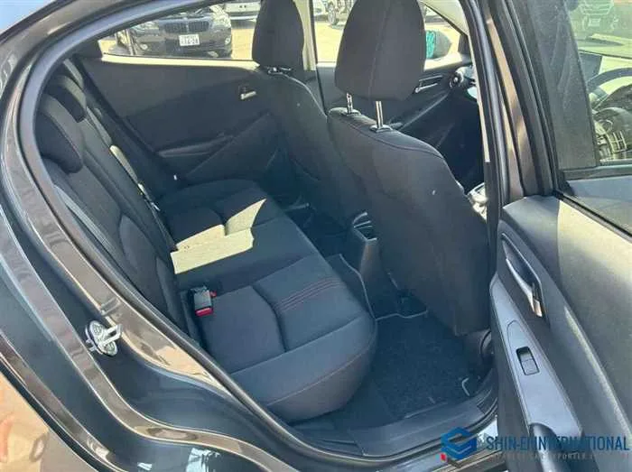 Mazda Mazda2 MAZDA2 1.5 15Sport 4WD 2023 — миниатюра 3
