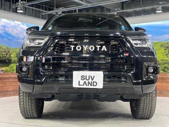Toyota Hilux Z 2023 — миниатюра 2