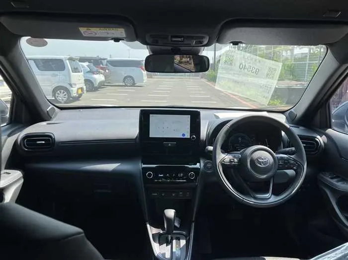 Toyota Yaris Cross Hybrid Z 2025 — миниатюра 4