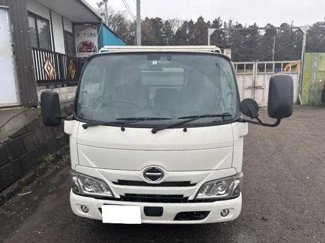 Hino Dutro 2025 — миниатюра 2