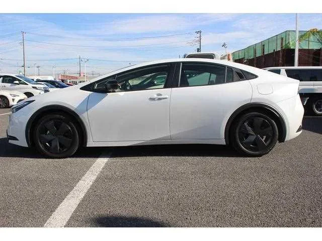 Toyota Prius 2023 — миниатюра 4