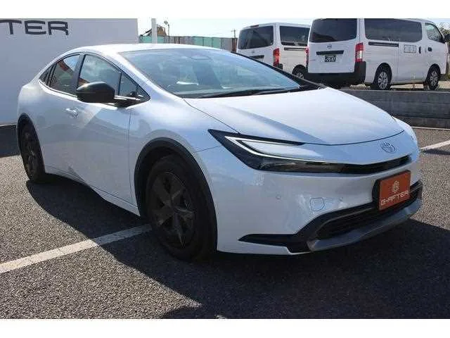 Toyota Prius 2023 — фото 1, купить с доставкой в Москву
