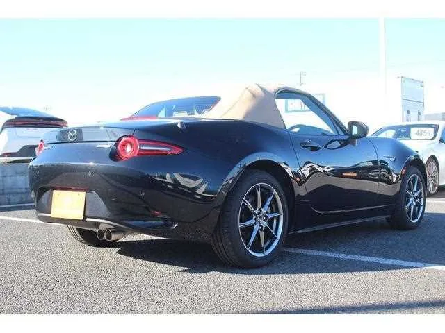 Mazda Roadster 2024 — миниатюра 2