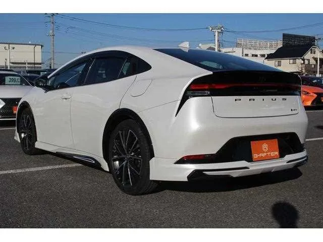 Toyota Prius 2023 — миниатюра 2