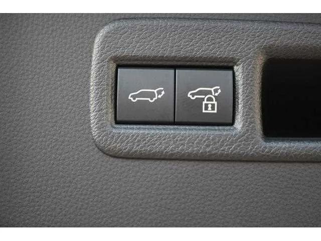 Toyota Harrier Hybrid 2023 — миниатюра 5