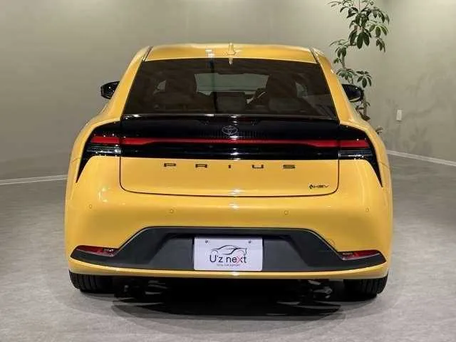 Toyota Prius 2024 — миниатюра 2