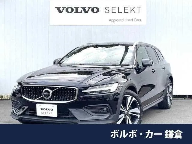 Volvo V60 2024 — фото 1, купить с доставкой в Москву