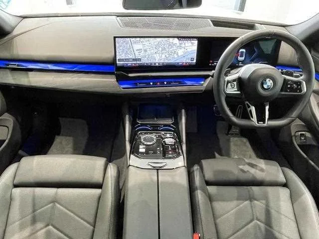 BMW 5 Series 2024 — миниатюра 2