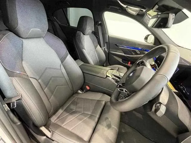 BMW 5 Series 2024 — миниатюра 5