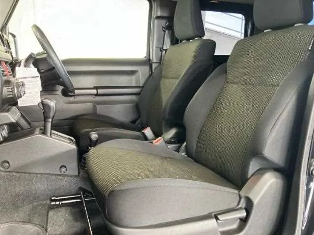 Suzuki Jimny 2023 — миниатюра 3