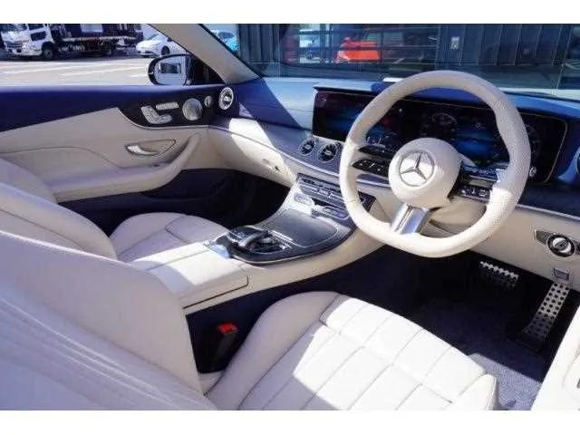 Mercedes-Benz E-Class 2023 — миниатюра 5