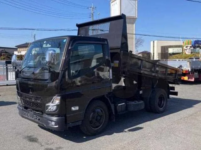 Mitsubishi Fuso Canter 2022 — фото 1, купить с доставкой в Москву