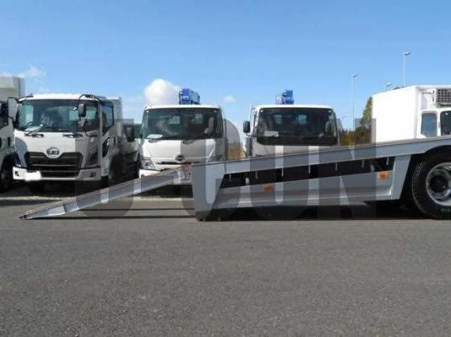 Mitsubishi Fuso Super Great 2025 — миниатюра 4