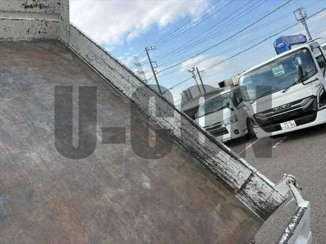 Hino Dutro 2024 — миниатюра 4