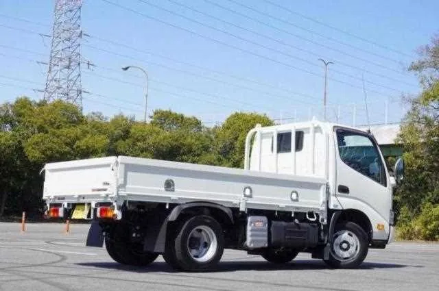 Hino Dutro 2024 — миниатюра 2