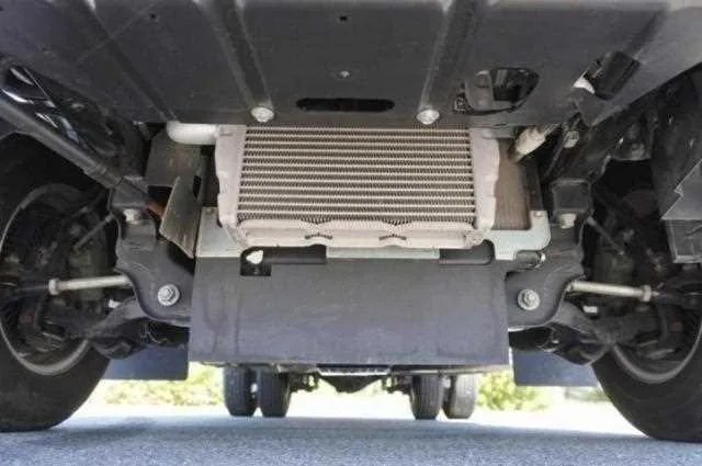 Hino Dutro 2024 — миниатюра 3