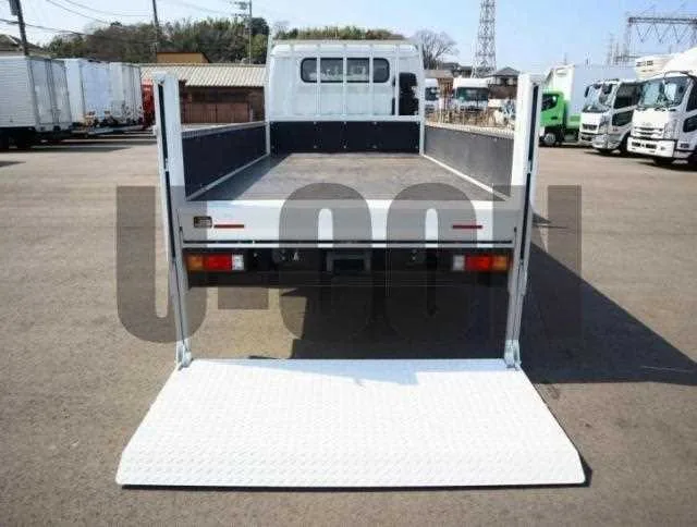 Mitsubishi Fuso Canter 2023 — миниатюра 3